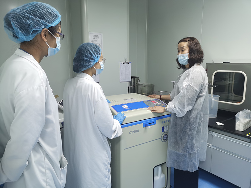 伯能高壓滅菌器售后人員在廈門生物制藥實驗室的日常工作(圖1) 伯能高壓滅菌器售后人員在廈門生物制藥實驗室的日常工作(圖1)